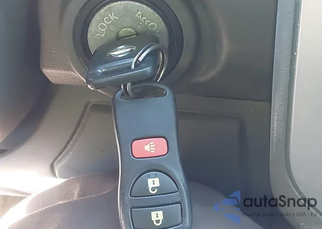 1N6AD0EV0KN707177: 44173653