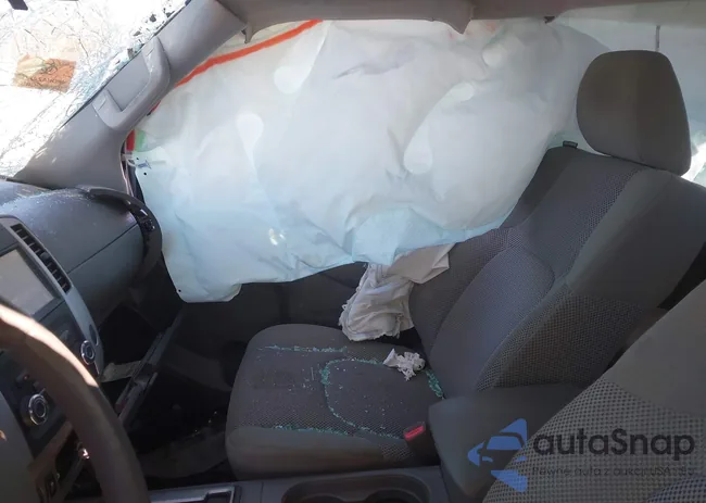 1N6AD0EV0KN707177: 44173653