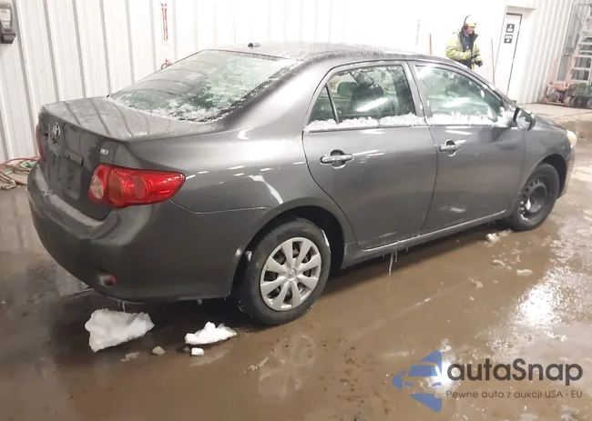 JTDBU4EE7AJ065819: 44173696