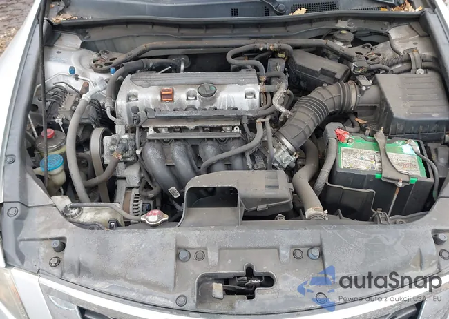 1HGCP2F7XAA166242: 44173726