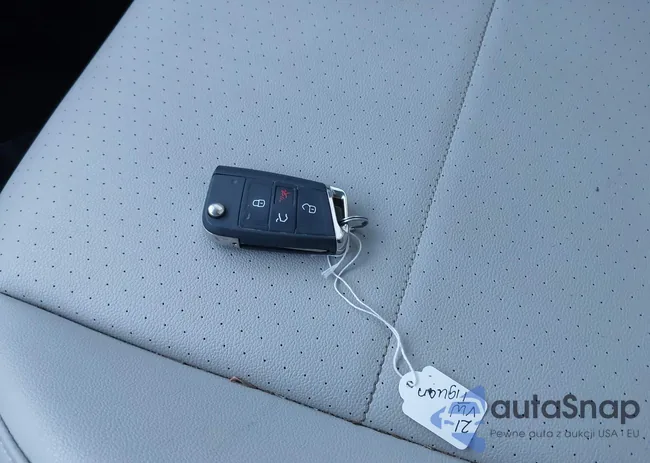 3VV3B7AX6MM074507: 44173734