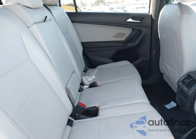 3VV3B7AX6MM074507: 44173734