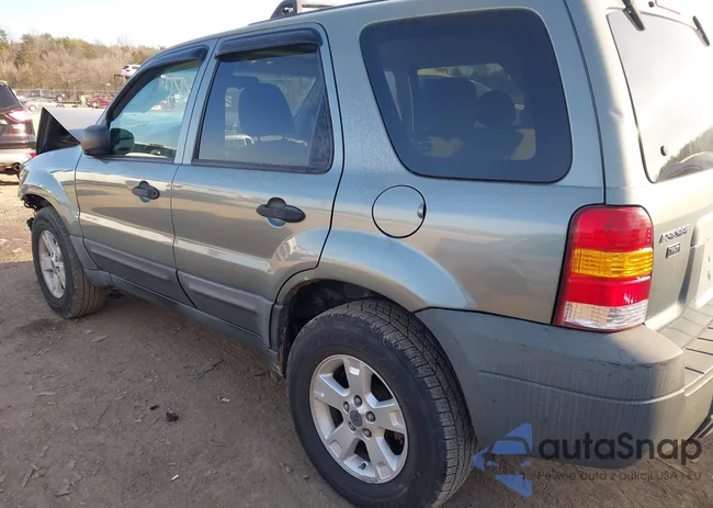 1FMCU93156KA43512: 44173776