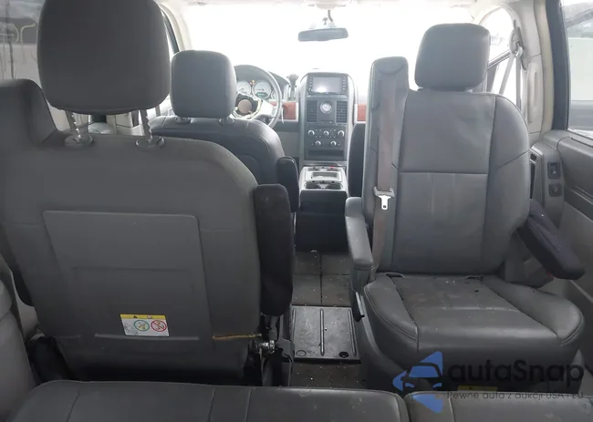 2A8HR54P68R136804: 44173791