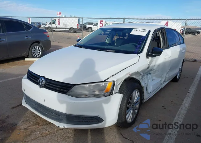 3VW2K7AJ0EM312940: 44173816