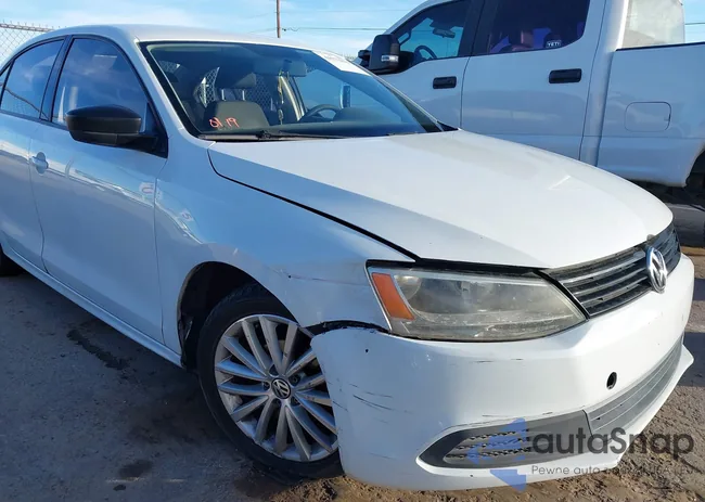 3VW2K7AJ0EM312940: 44173816