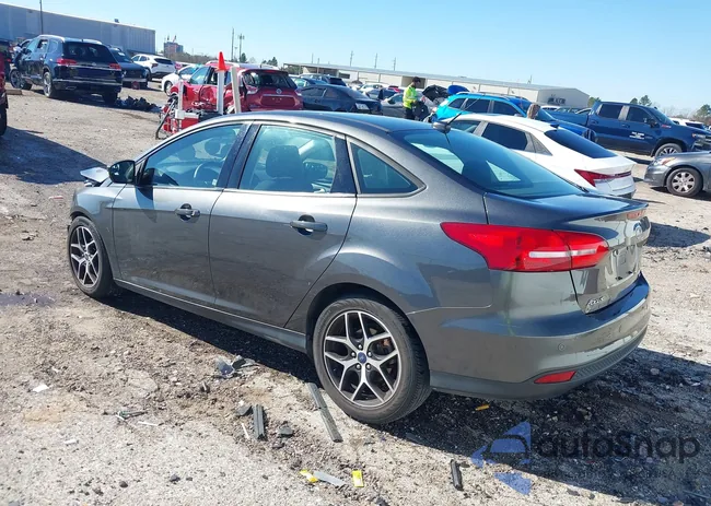 1FADP3H24JL301106: 44173105