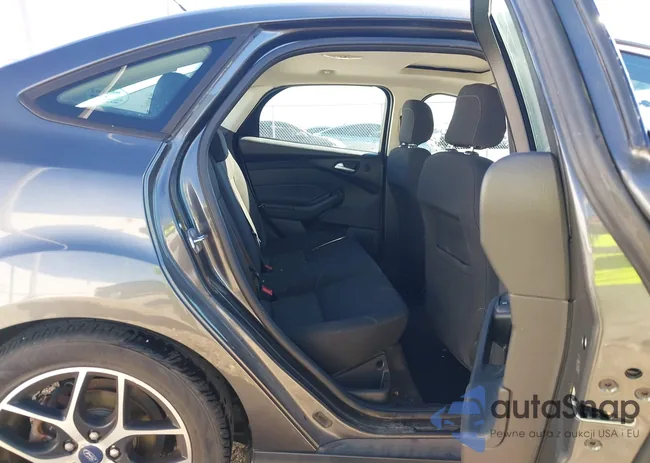 1FADP3H24JL301106: 44173105