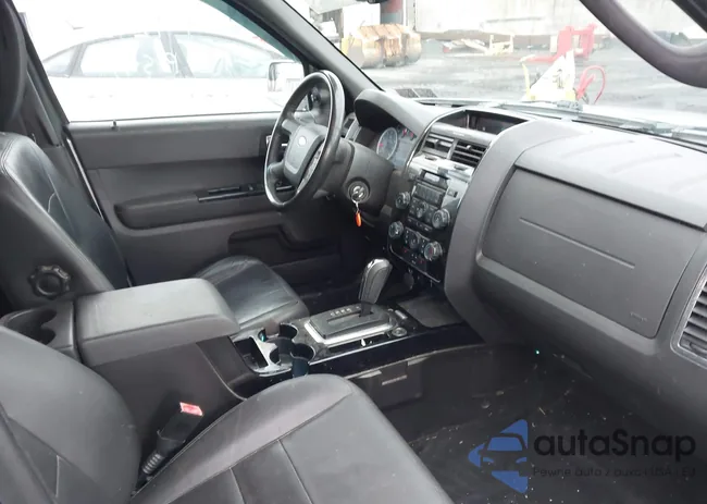 1FMCU9EG6CKA59344: 44173182