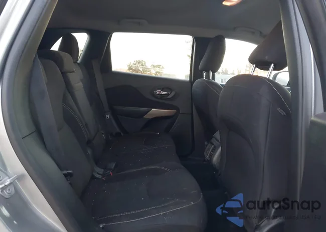 1C4PJLCB1HW667467: 44173352