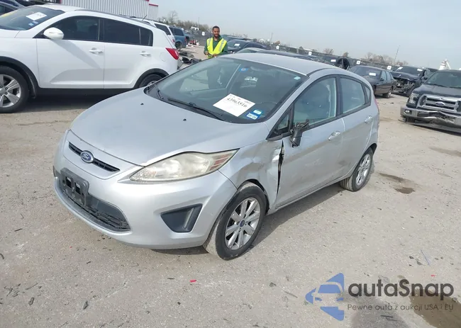 3FADP4EJ8CM216367: 44173381