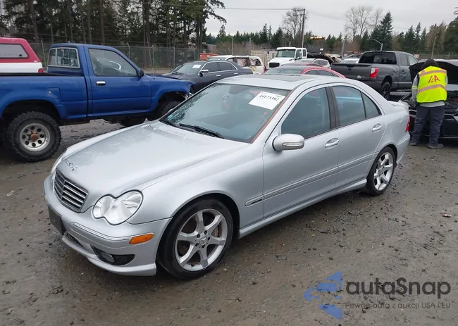 WDBRF52H97E025657: 44173382