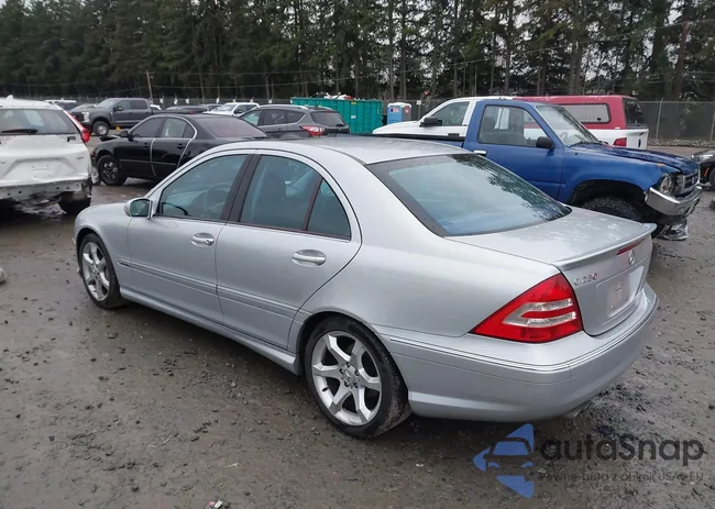 WDBRF52H97E025657: 44173382