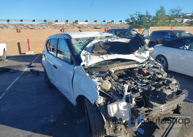 3N1CP5BV4RL594710: 44174642