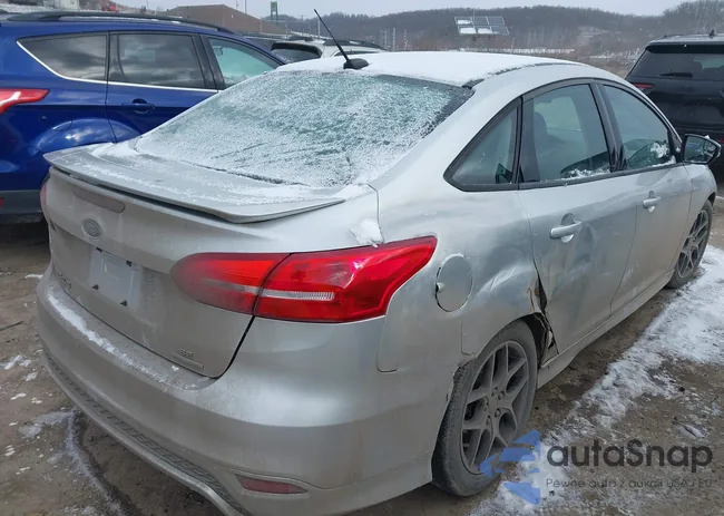 1FADP3F25GL233278: 44174796