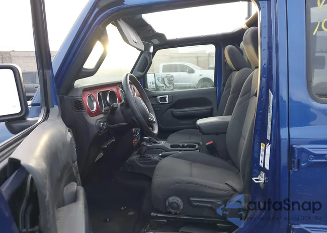 1C4HJXFG4JW245489: 44174818