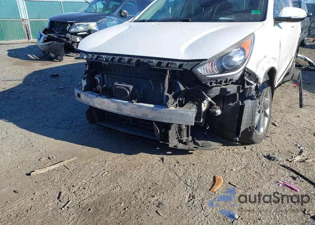 KNDCC3LC7H5082299: 44174830