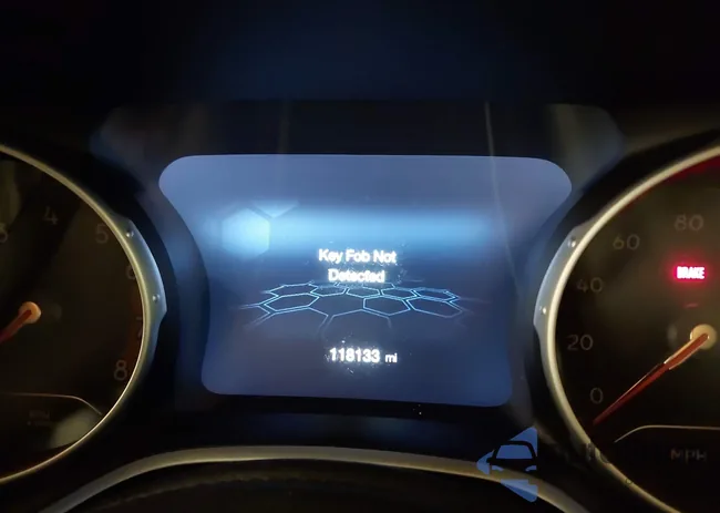 3C4NJDBB7JT331882: 44174838