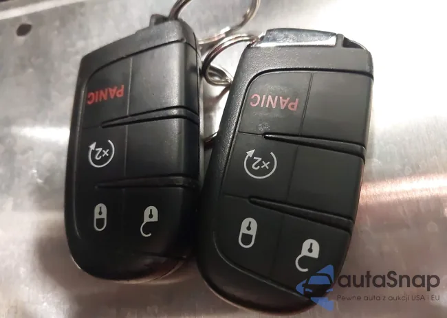 3C4NJDBB7JT331882: 44174838