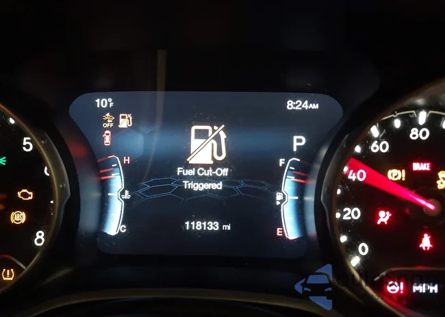 3C4NJDBB7JT331882: 44174838