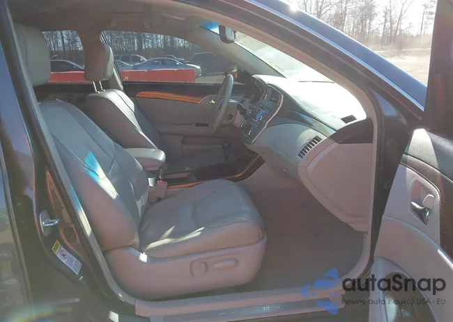 4T1BK3DB3BU422268: 44174878