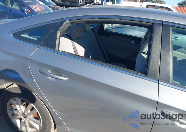 5NPE24AF2GH272640: 44174894