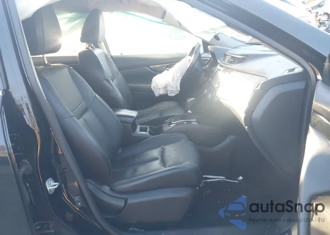 JN8AT2MV5HW273493: 44174909