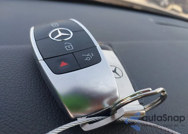 W1K3G4EB9NJ340328: 44174926