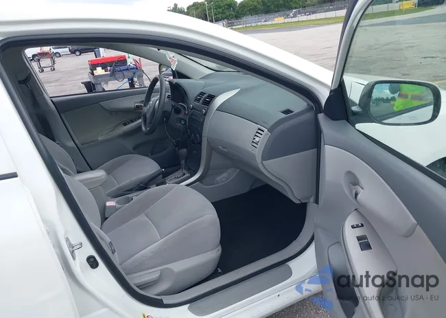 JTDBU4EE0AJ084681: 44174959