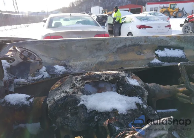 1C4PJMBB3GW119041: 44174059