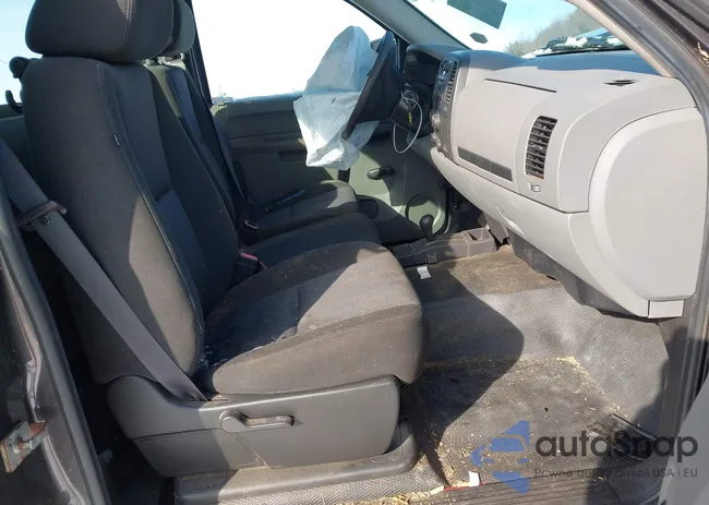 1GCPKPEX7AZ183093: 44174136