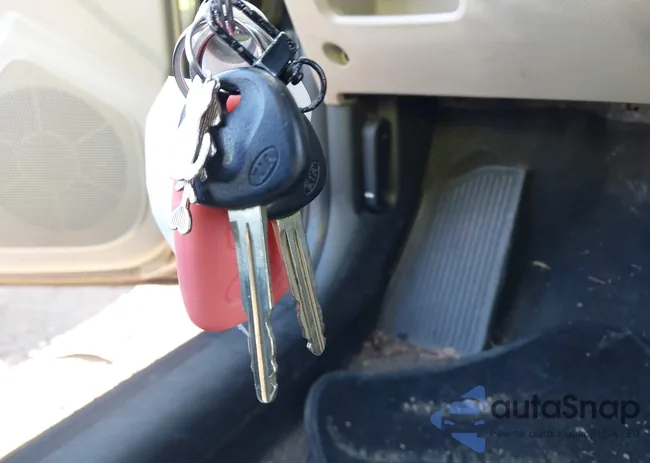 KNAFU4A20C5645337: 44174147