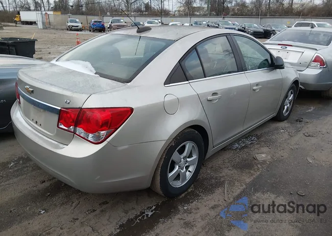 1G1PE5SB6G7180672: 44174178