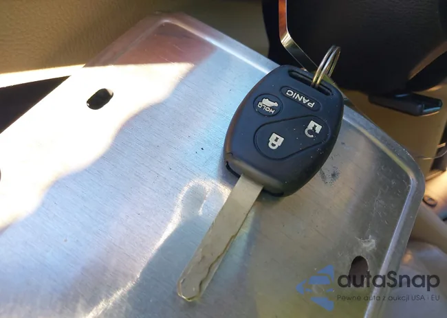 1HGCP2F86BA057917: 44174185