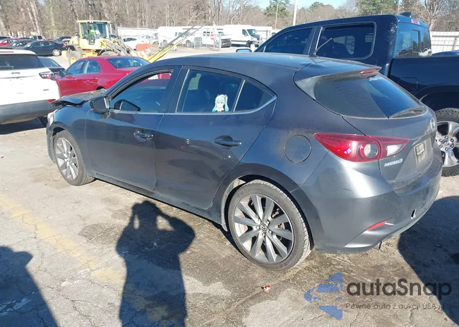 3MZBN1L37JM276175: 44174276