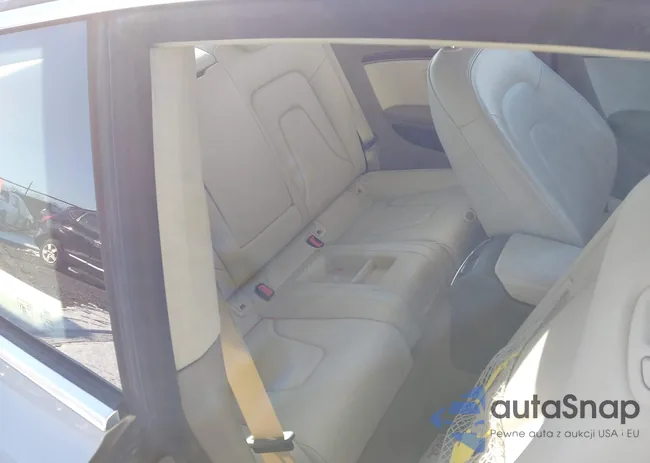 WAUVFAFR4BA038275: 44174304