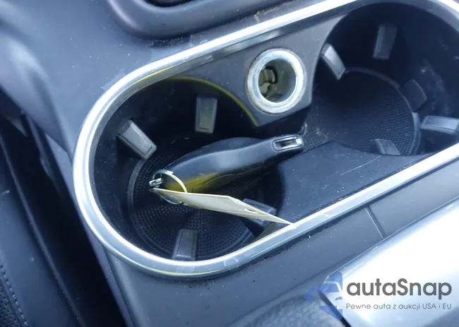 WP1AA2A28CLA07308: 44174335