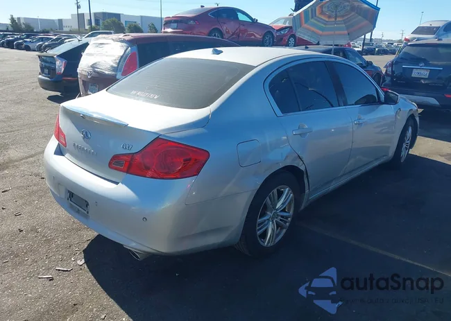 JN1CV6AP1DM304890: 44174358