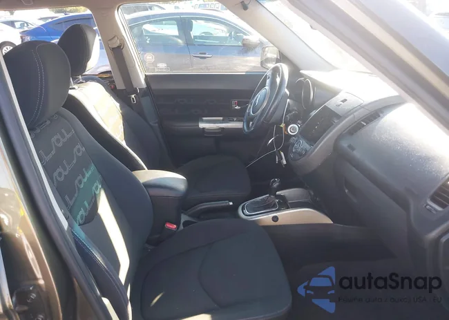 KNDJT2A64C7384872: 44174411