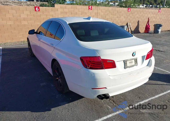 WBAFR1C5XBC741879: 44175446