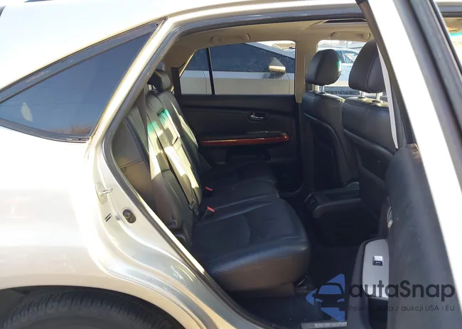 JTJGA31U650048086: 44175500