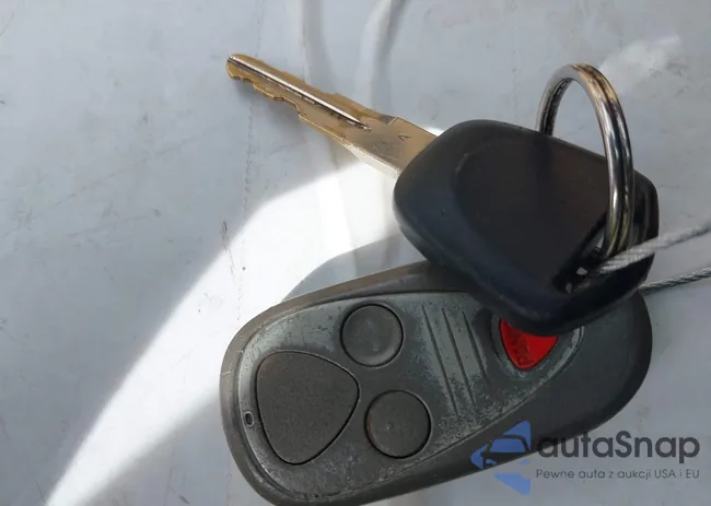 19UUA662X5A028398: 44175659