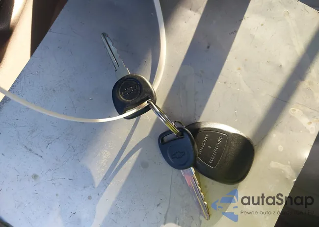 1GNDV23W98D133687: 44175736