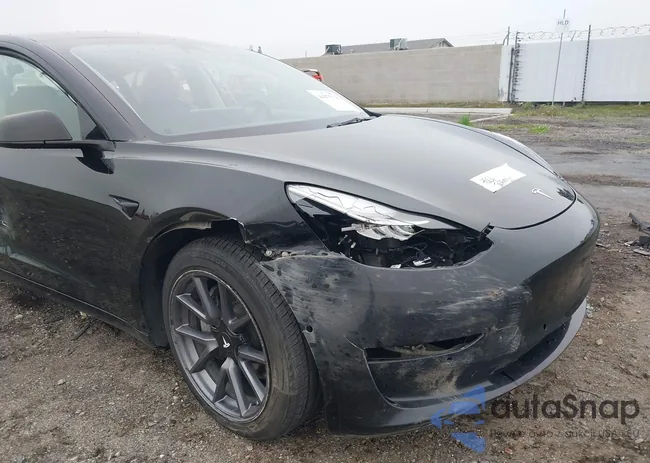 5YJ3E1EB1NF298419: 44175738