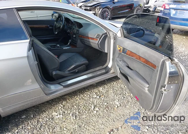 WDDKJ5GB5AF002695: 44175826