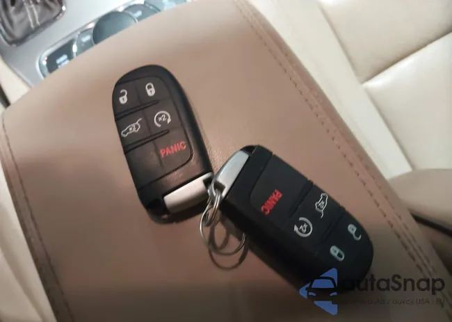 1C4RJFCTXJC452650: 44175855