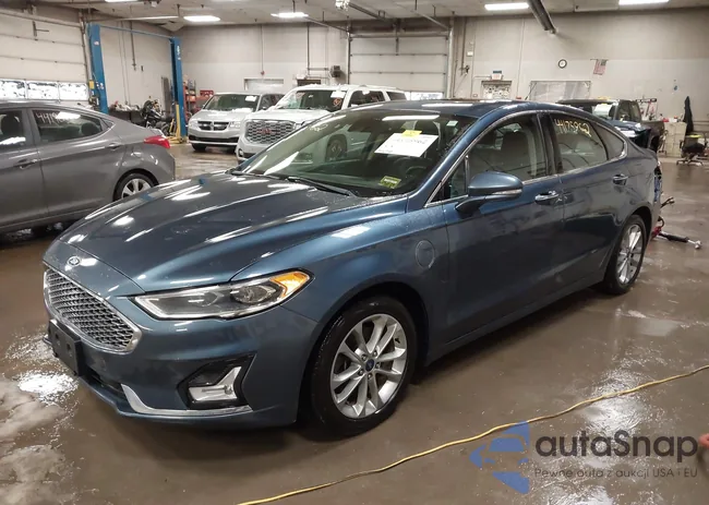 3FA6P0SU5KR191591: 44175962