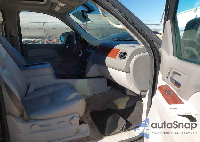 1GNSCJE06CR253670: 44175156