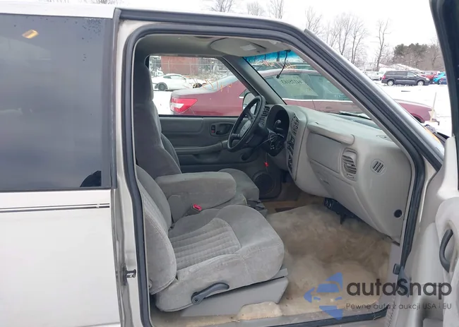 1GCCS19W3YK215053: 44175163