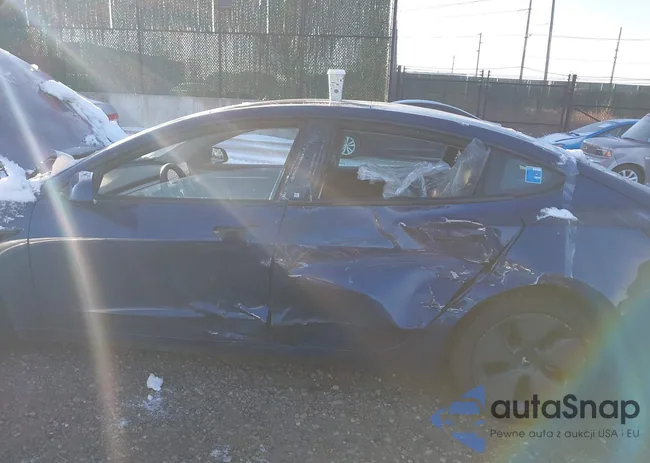 5YJ3E1EA2PF679660: 44175198